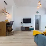Kuki Apartment With Balcony
